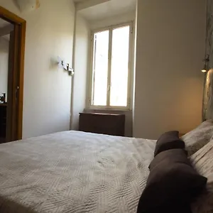 San Giovanni Holiday House , Roma Italia
